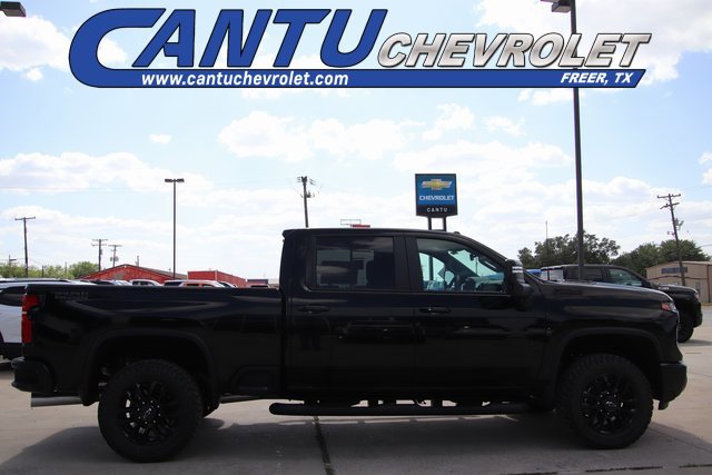 2025 Chevrolet Silverado 3500HD LT's photo