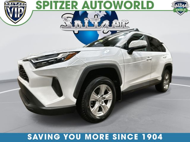 2022 Toyota RAV4 XLE's photo