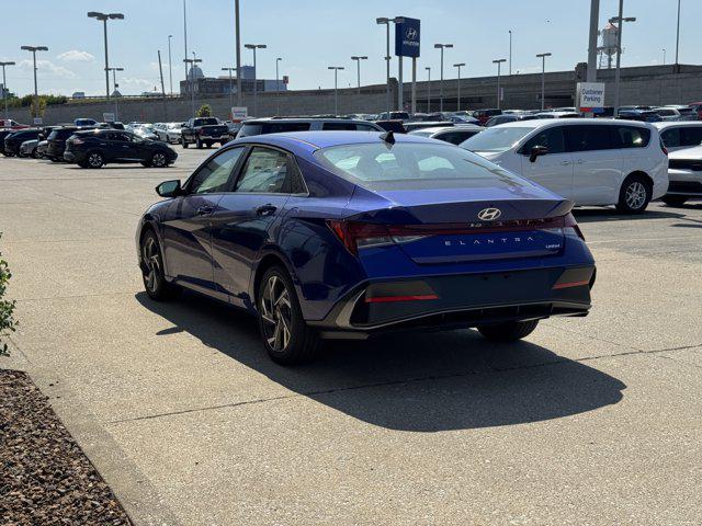 2025 Hyundai Elantra Limited photo 6