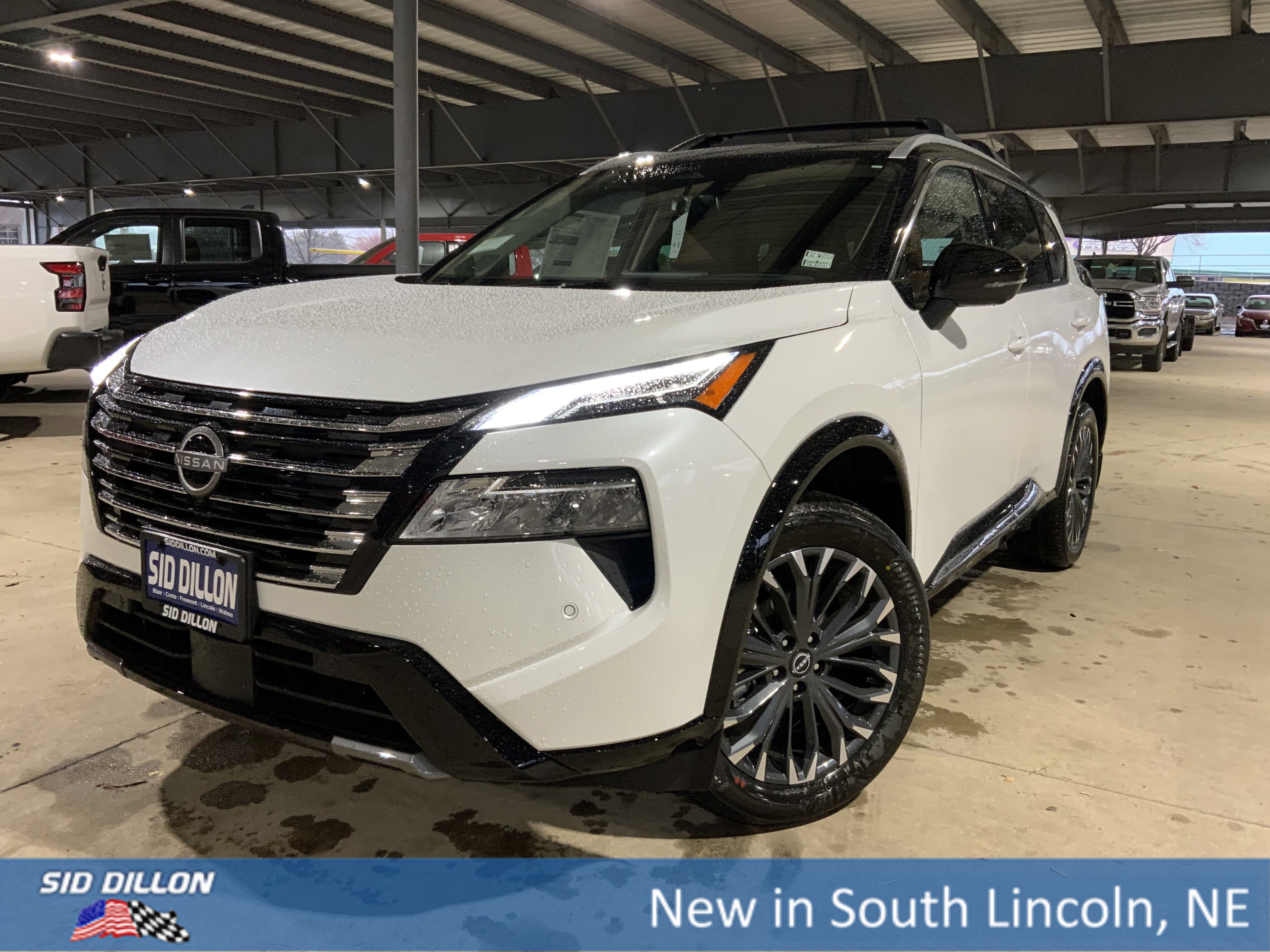 2026 Nissan Rogue Platinum's photo