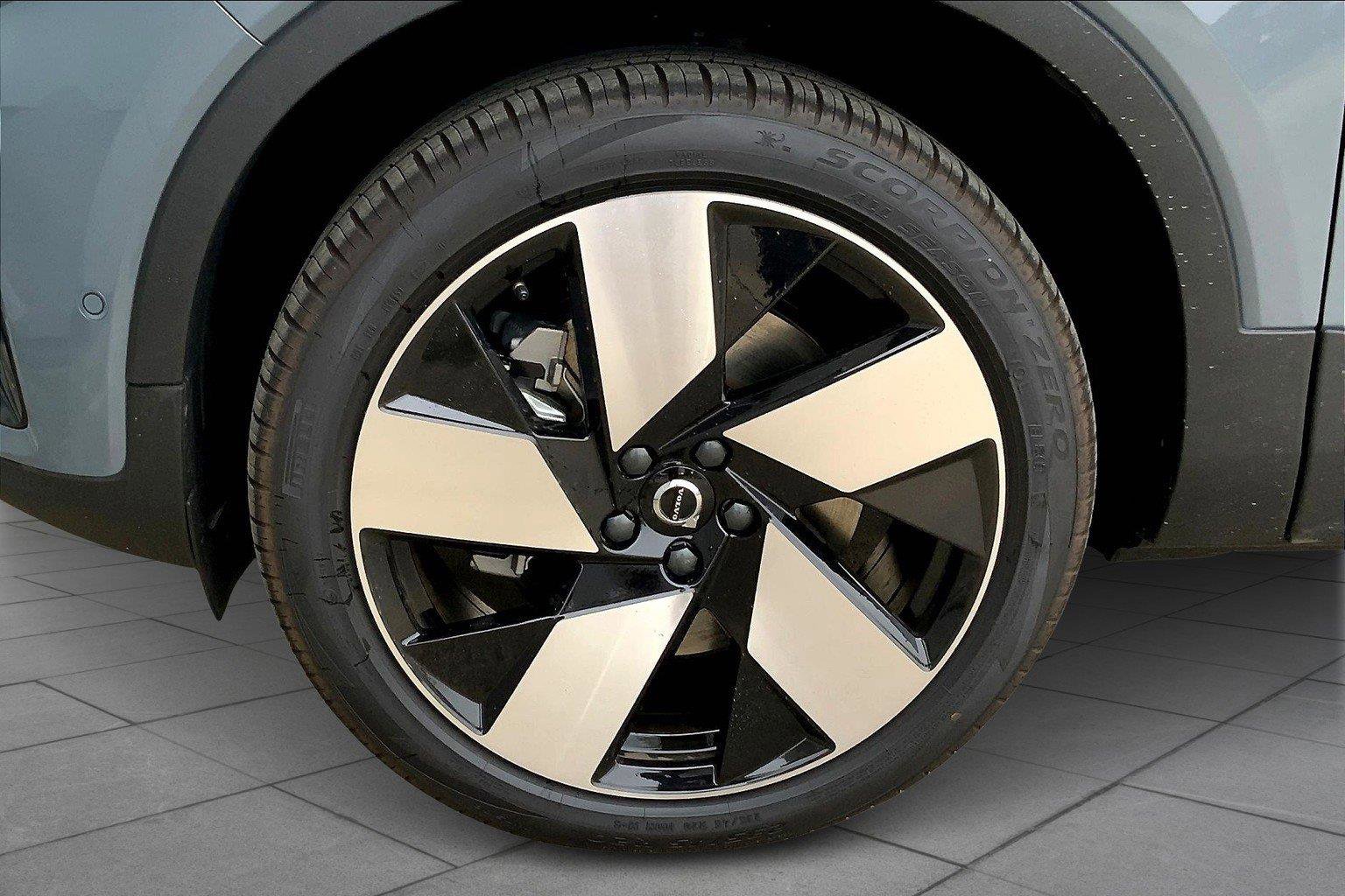 2023 Volvo C40 Recharge Ultimate photo 11