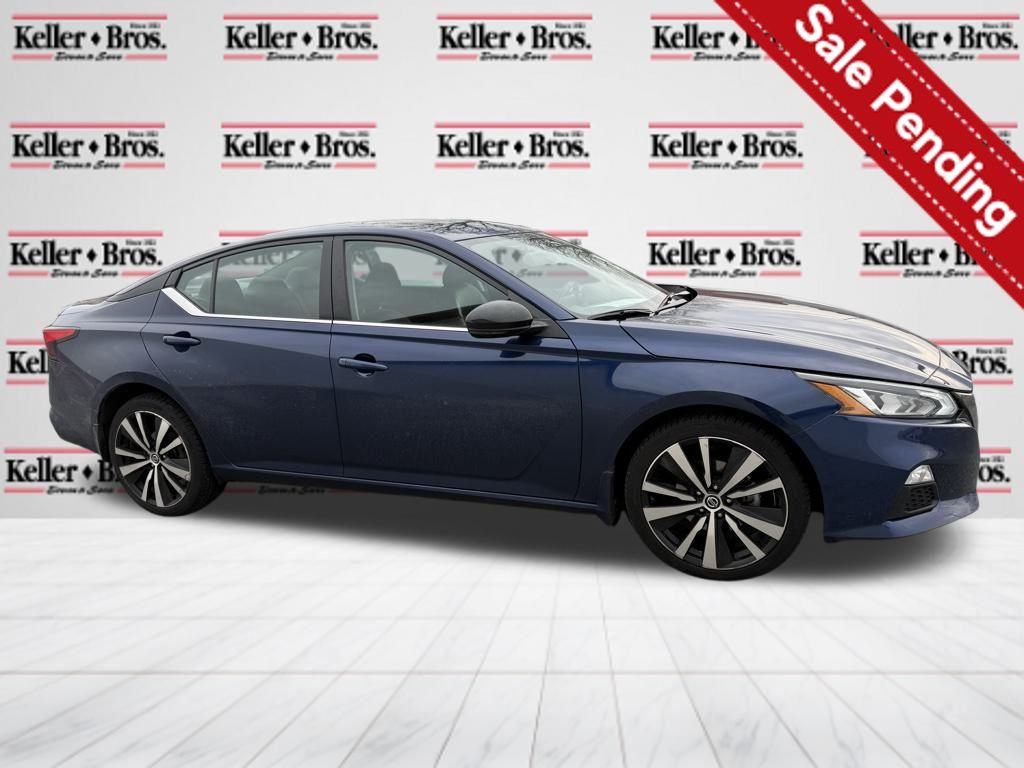 2021 Nissan Altima SR's photo