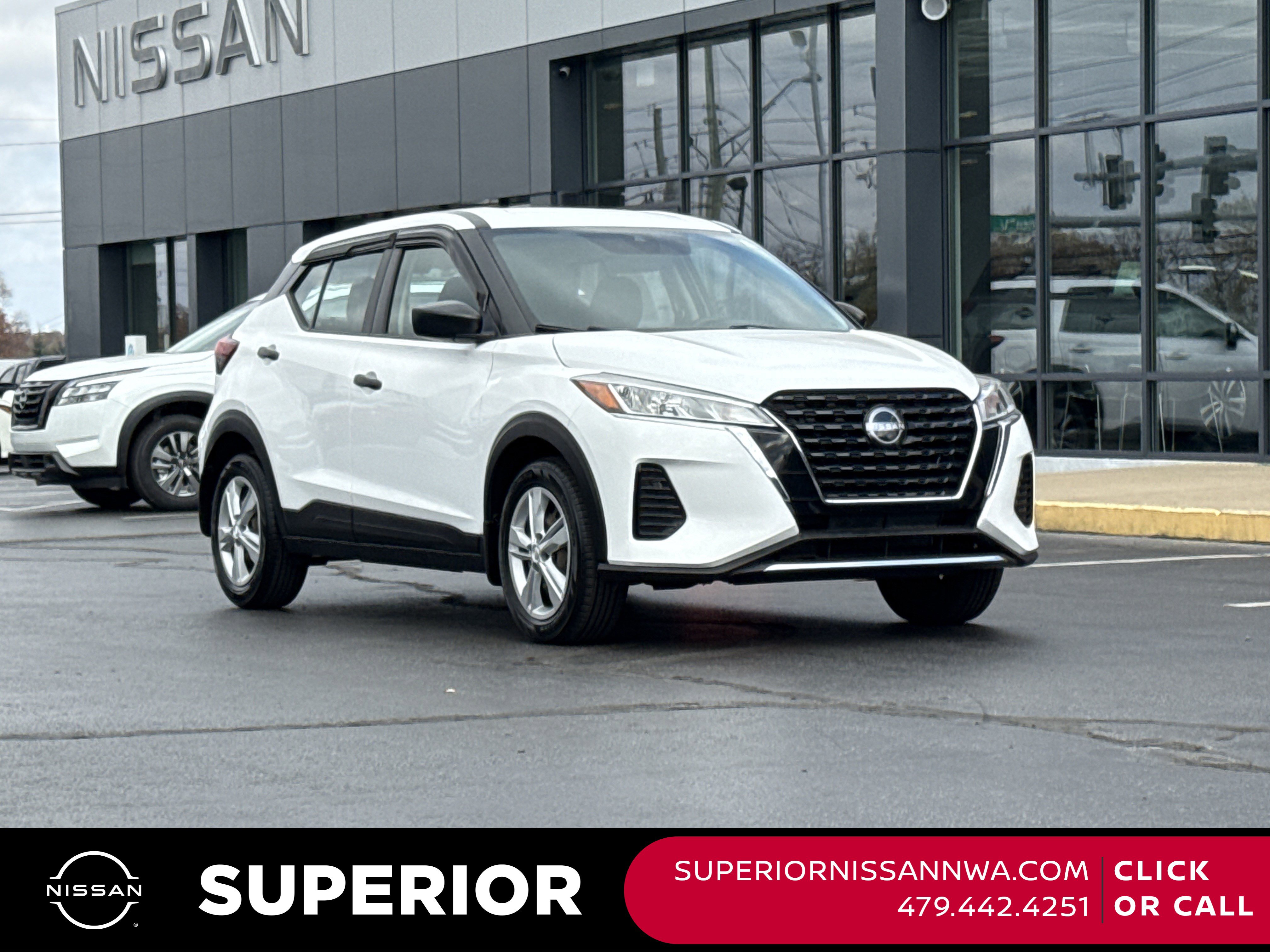 2022 Nissan Kicks S's photo