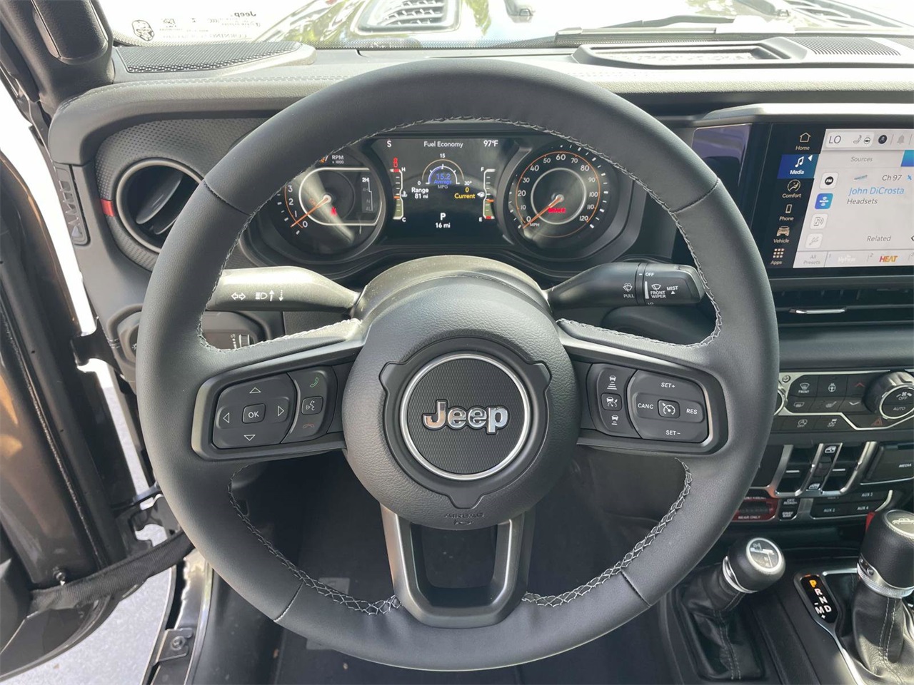 2025 Jeep Gladiator Rubicon photo 27