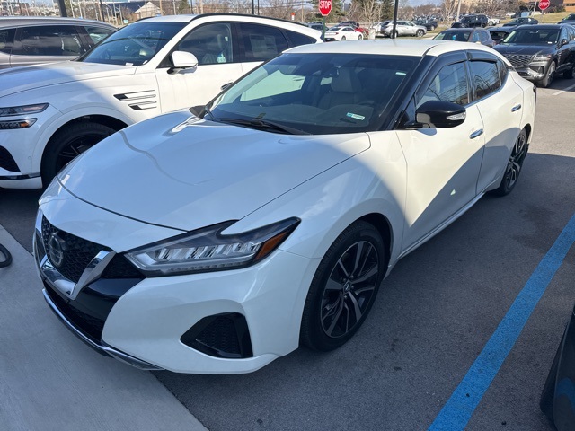 2021 Nissan Maxima SV's photo