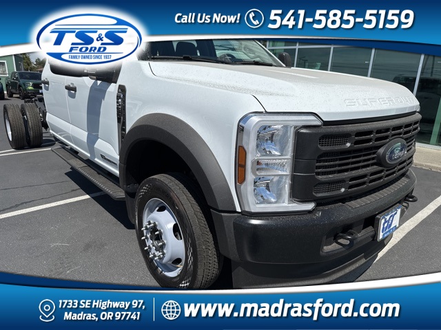 2025 Ford F-550 Super Duty Chassis Cab XL's photo