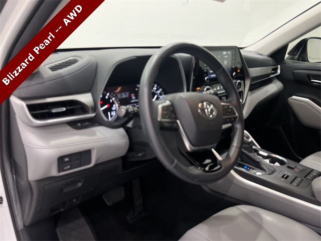 2020 Toyota Highlander XLE photo 9