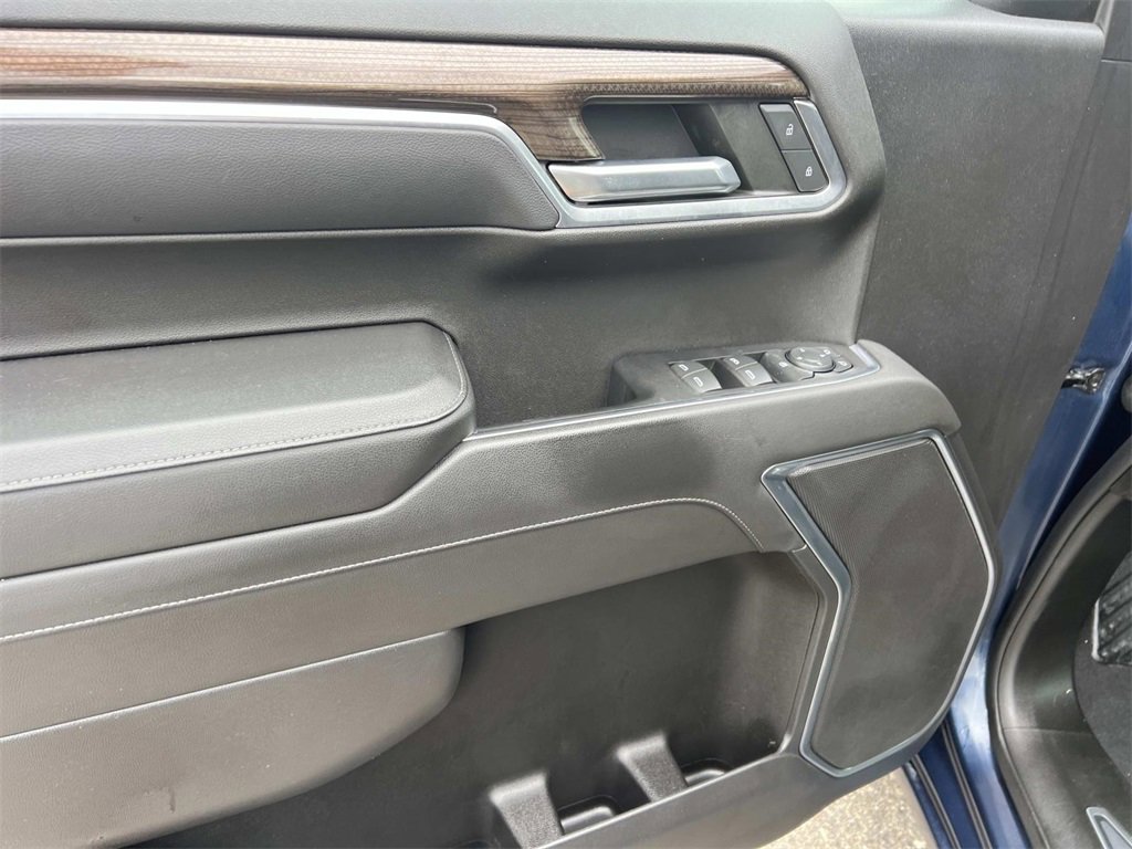 2022 Chevrolet Silverado 1500 LT photo 10