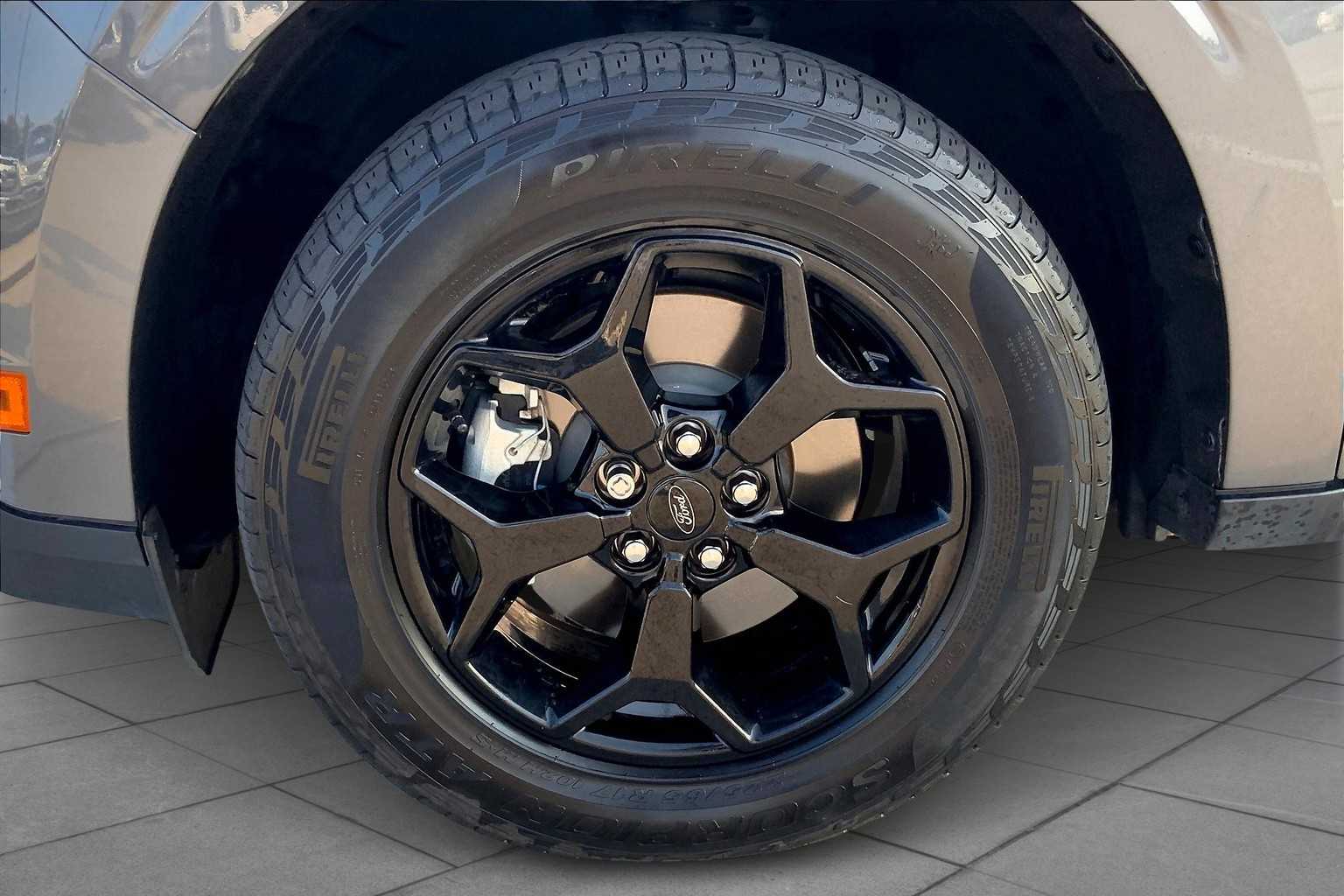 2024 Ford Maverick XLT photo 9