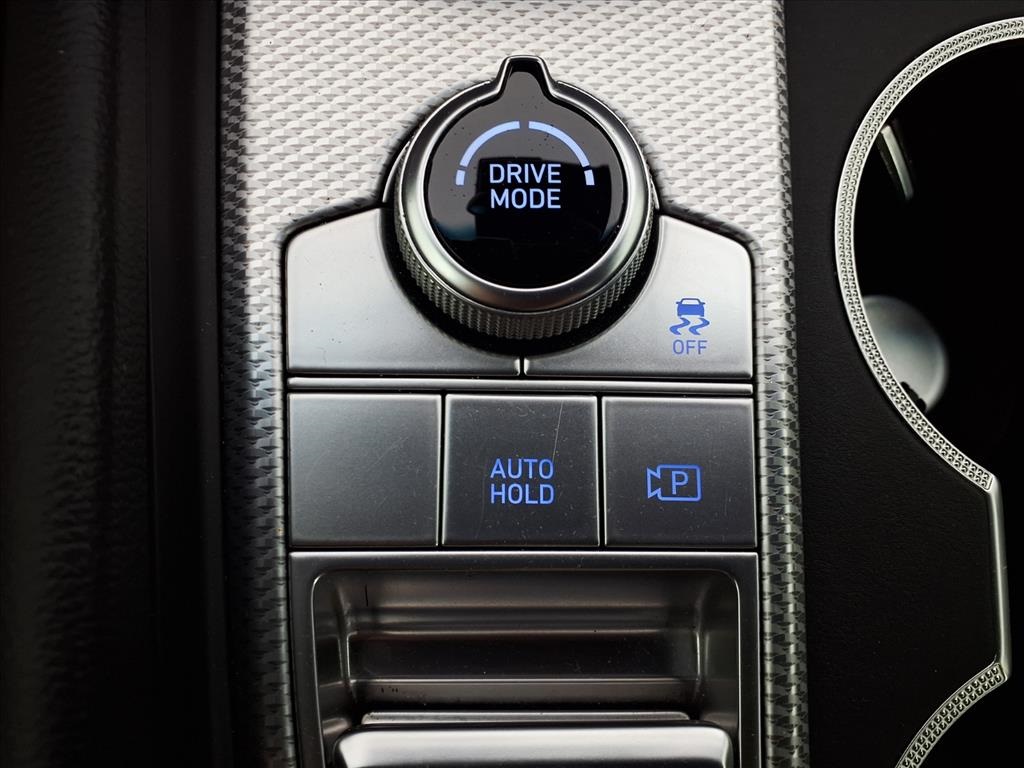 2023 Genesis G70 3.3T photo 23