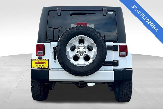 2015 Jeep Wrangler Unlimited Sahara photo 4