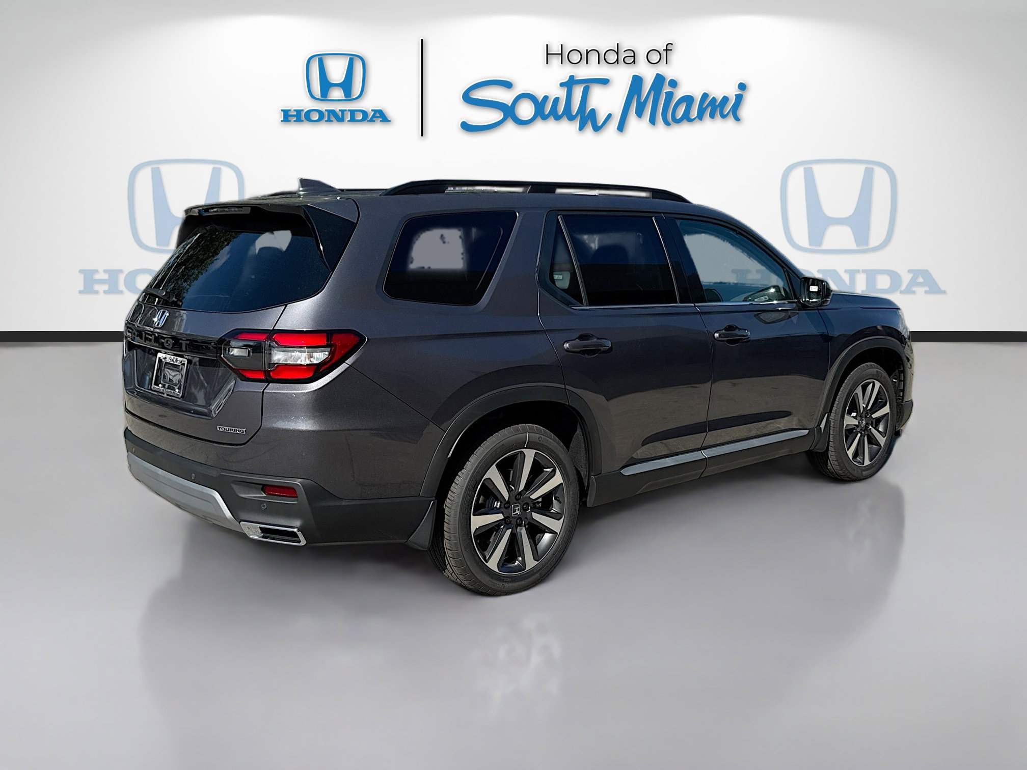 2025 Honda Pilot Touring photo 4