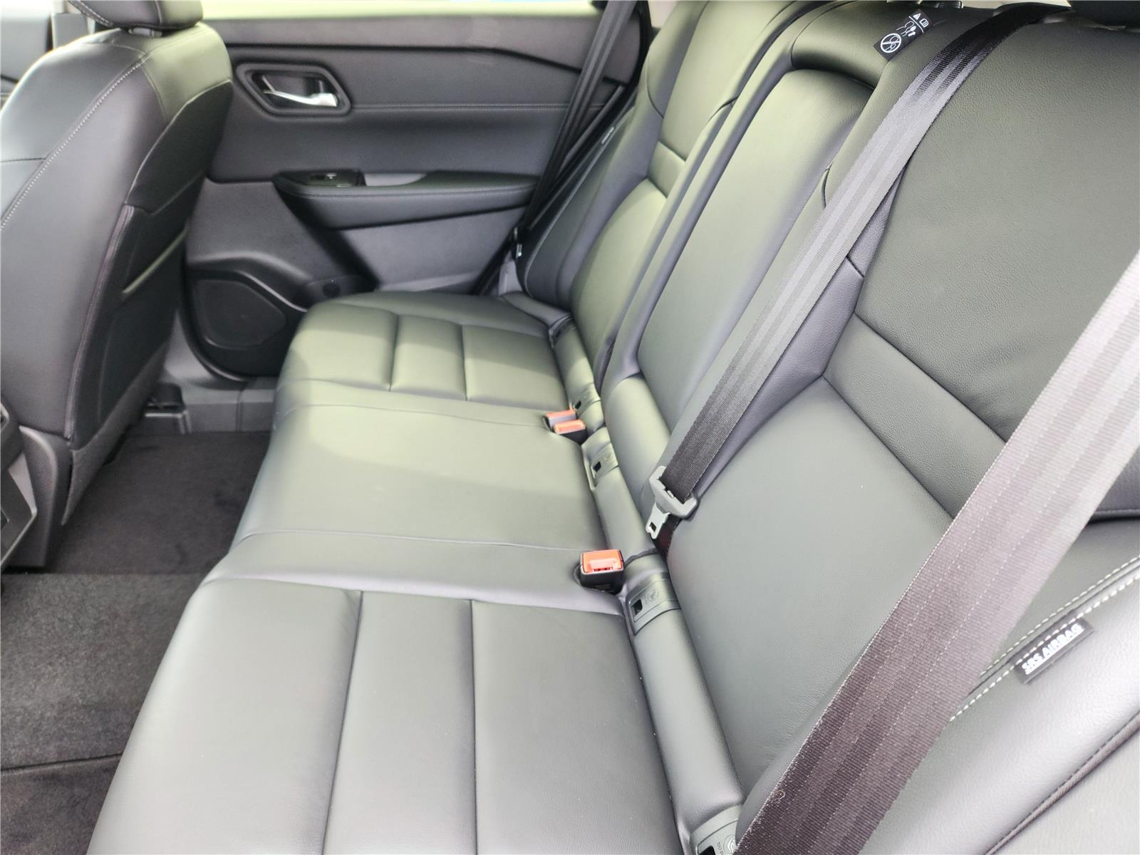 2025 Nissan Rogue SL photo 11