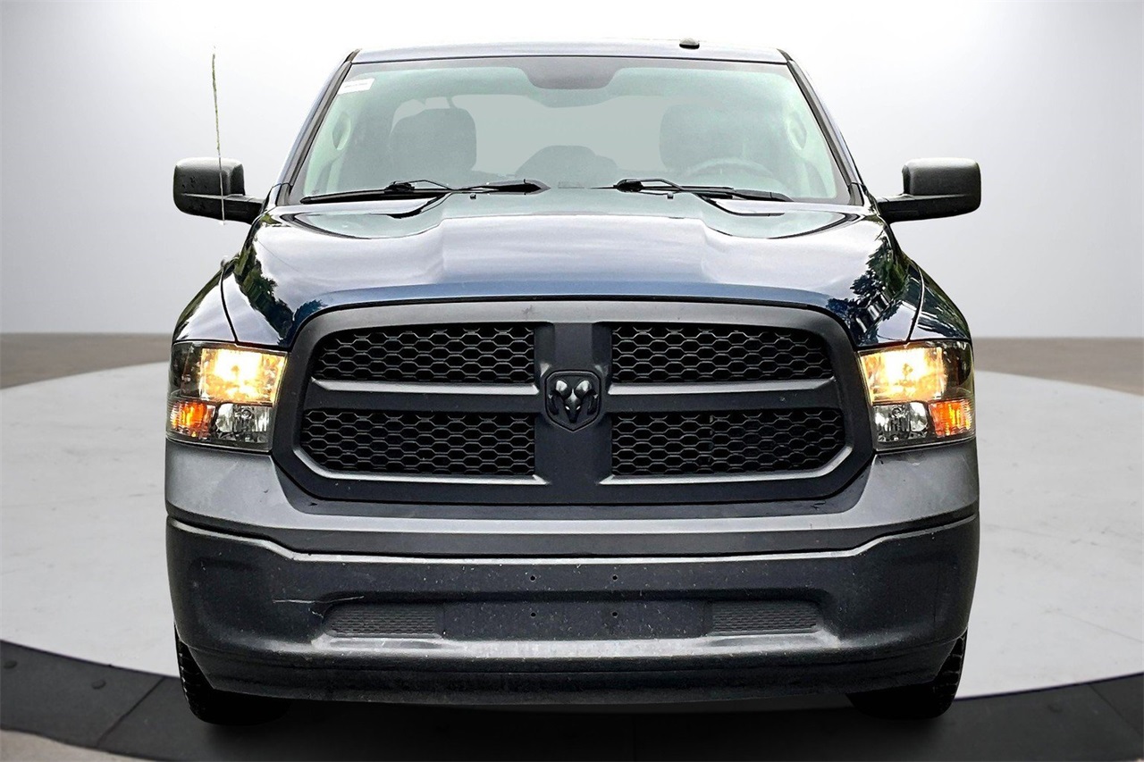 2021 Ram 1500 Classic Tradesman photo 3