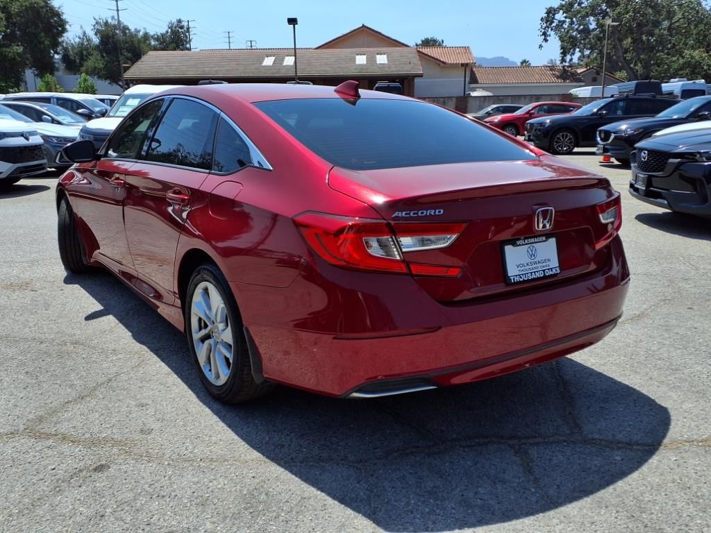 2018 Honda Accord LX photo 4