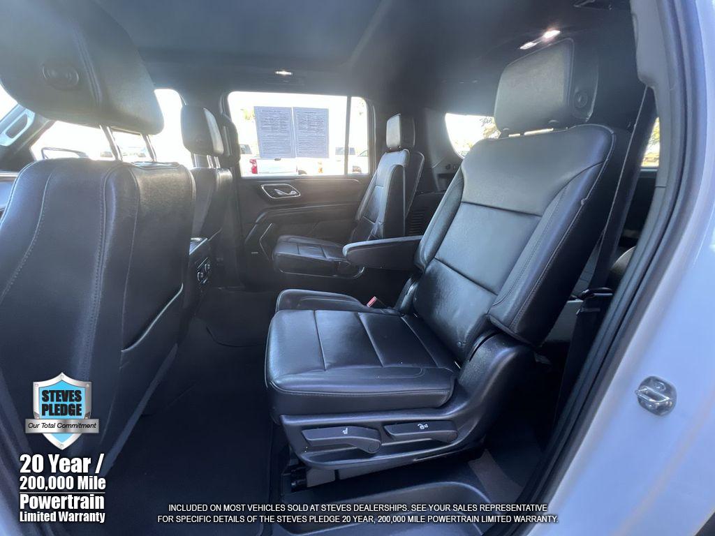 2022 Chevrolet Suburban LT photo 29