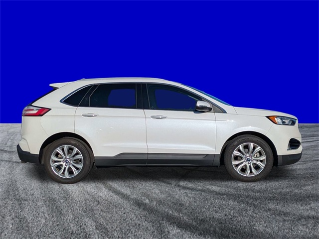 2020 Ford Edge Titanium photo 3