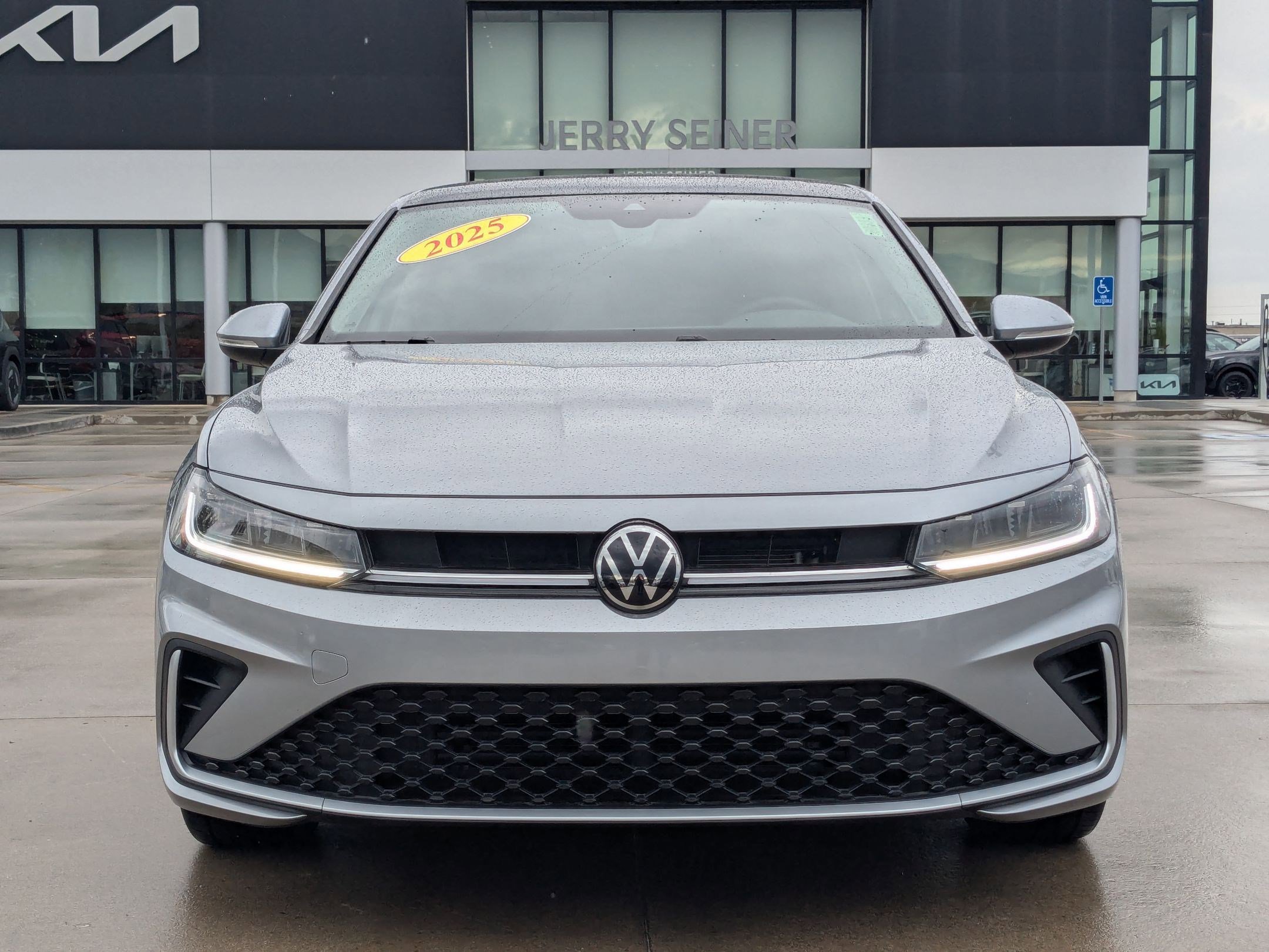 2025 Volkswagen Jetta SEL photo 8