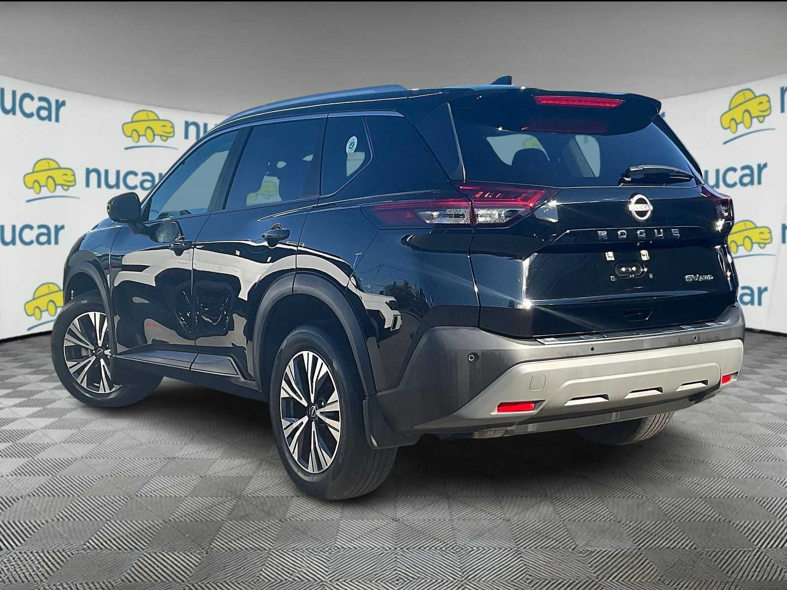 2023 Nissan Rogue SV photo 4