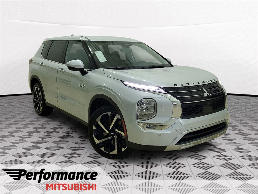 2025 Mitsubishi Outlander Plug-in Hybrid SE's photo