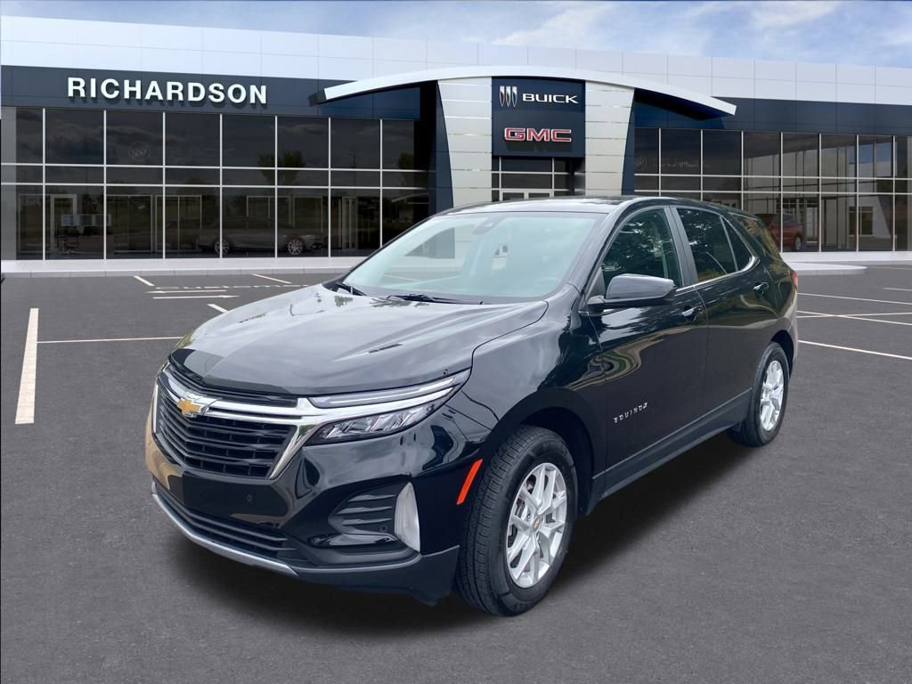 2022 Chevrolet Equinox LT photo 3