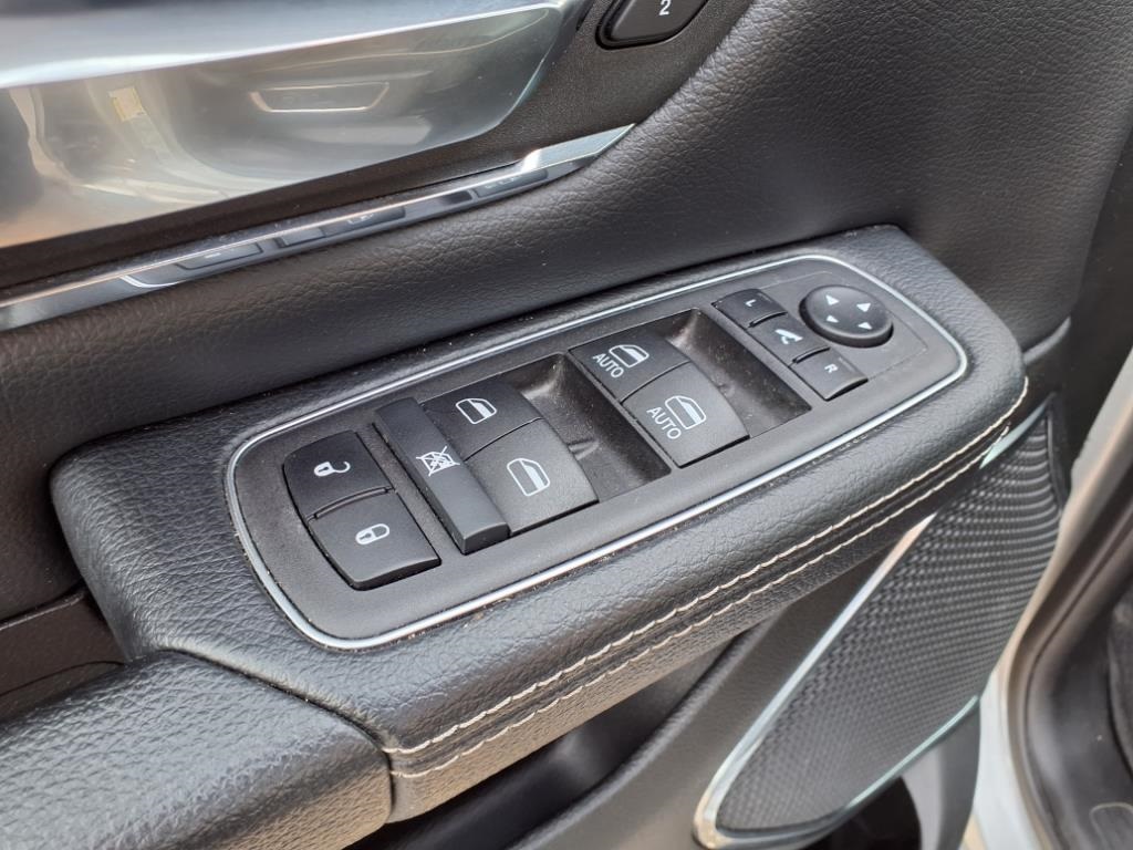 2024 Ram 1500 Laramie photo 8