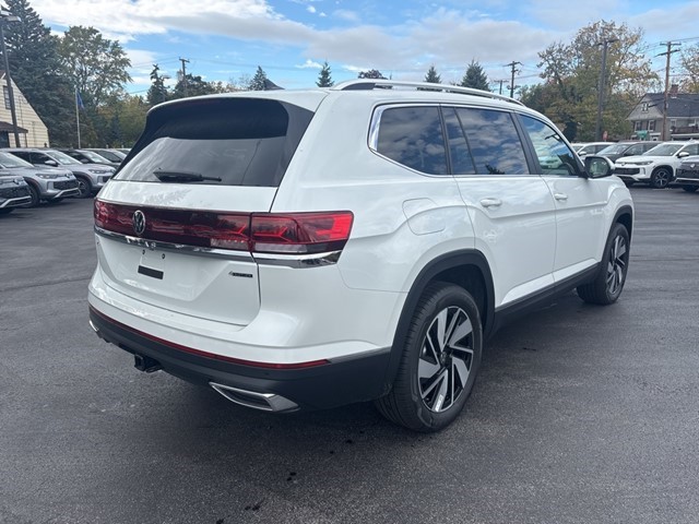 2026 Volkswagen Atlas SEL photo 2