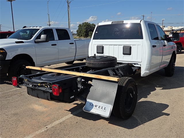 2026 Ram 3500 Tradesman photo 4