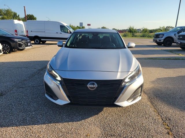 2023 Nissan Altima 2.5 SL photo 13