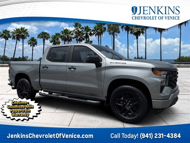 2025 Chevrolet Silverado 1500 Custom photo 2