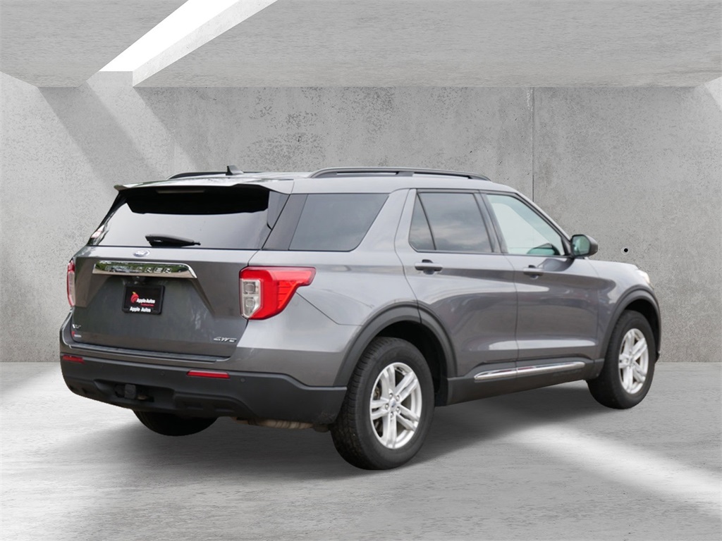 2021 Ford Explorer XLT photo 2