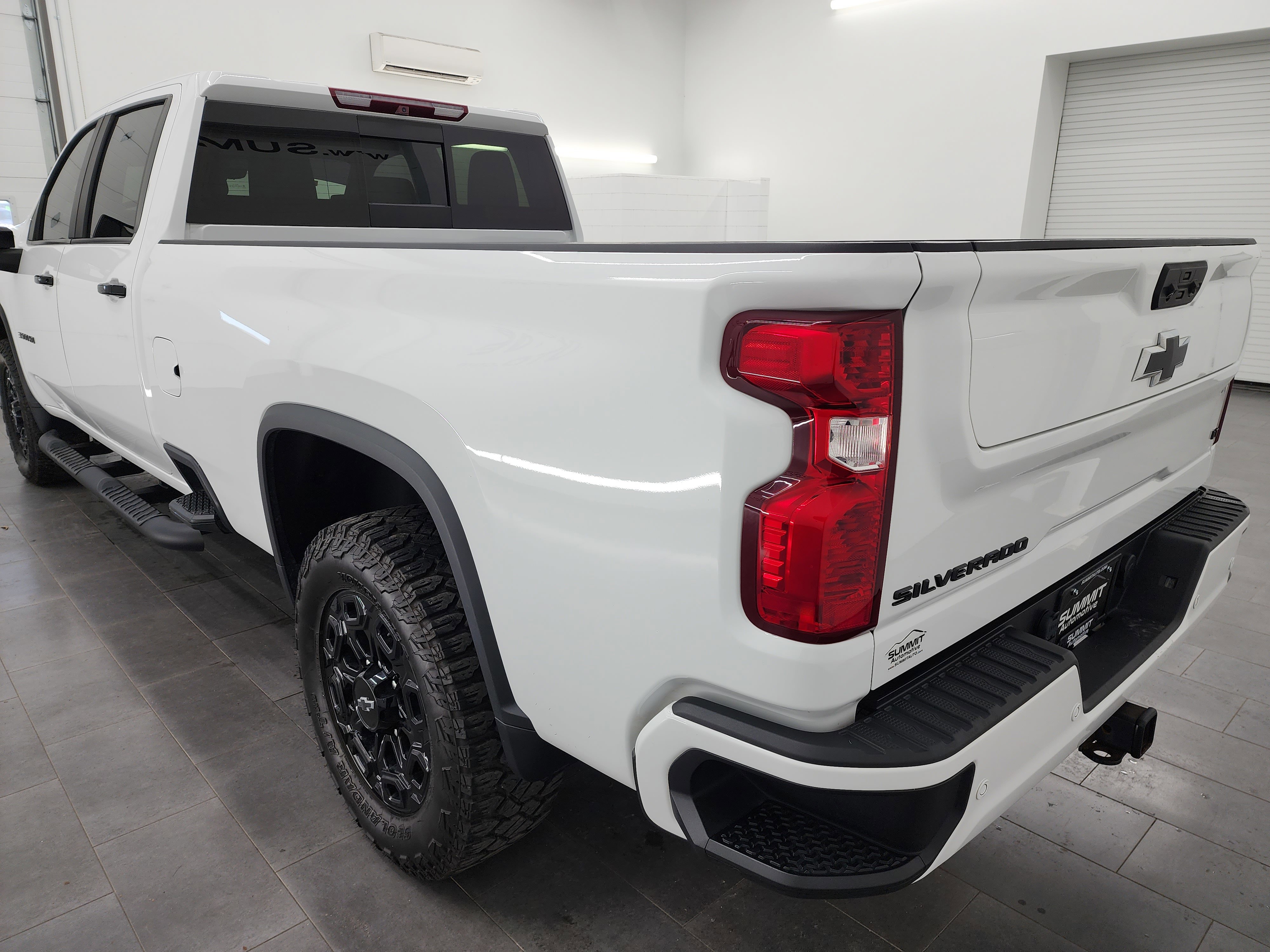 2022 Chevrolet Silverado 3500HD LT photo 3
