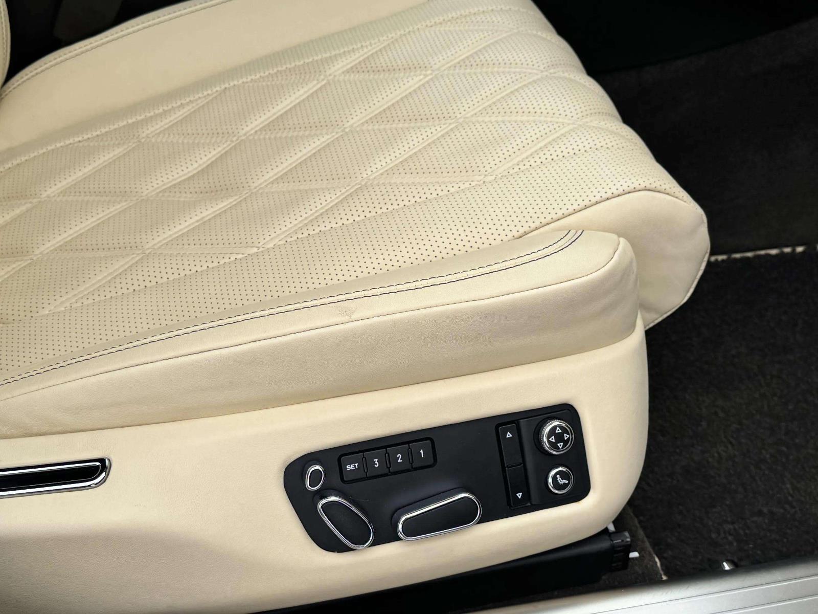 2014 Bentley Flying Spur Base photo 20
