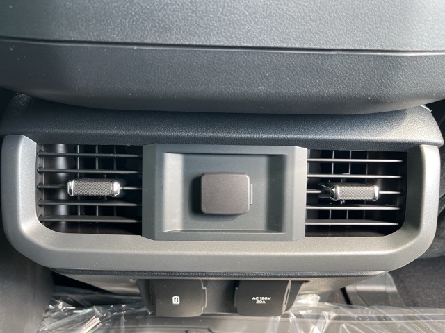 2025 Ford F-150 XLT photo 4