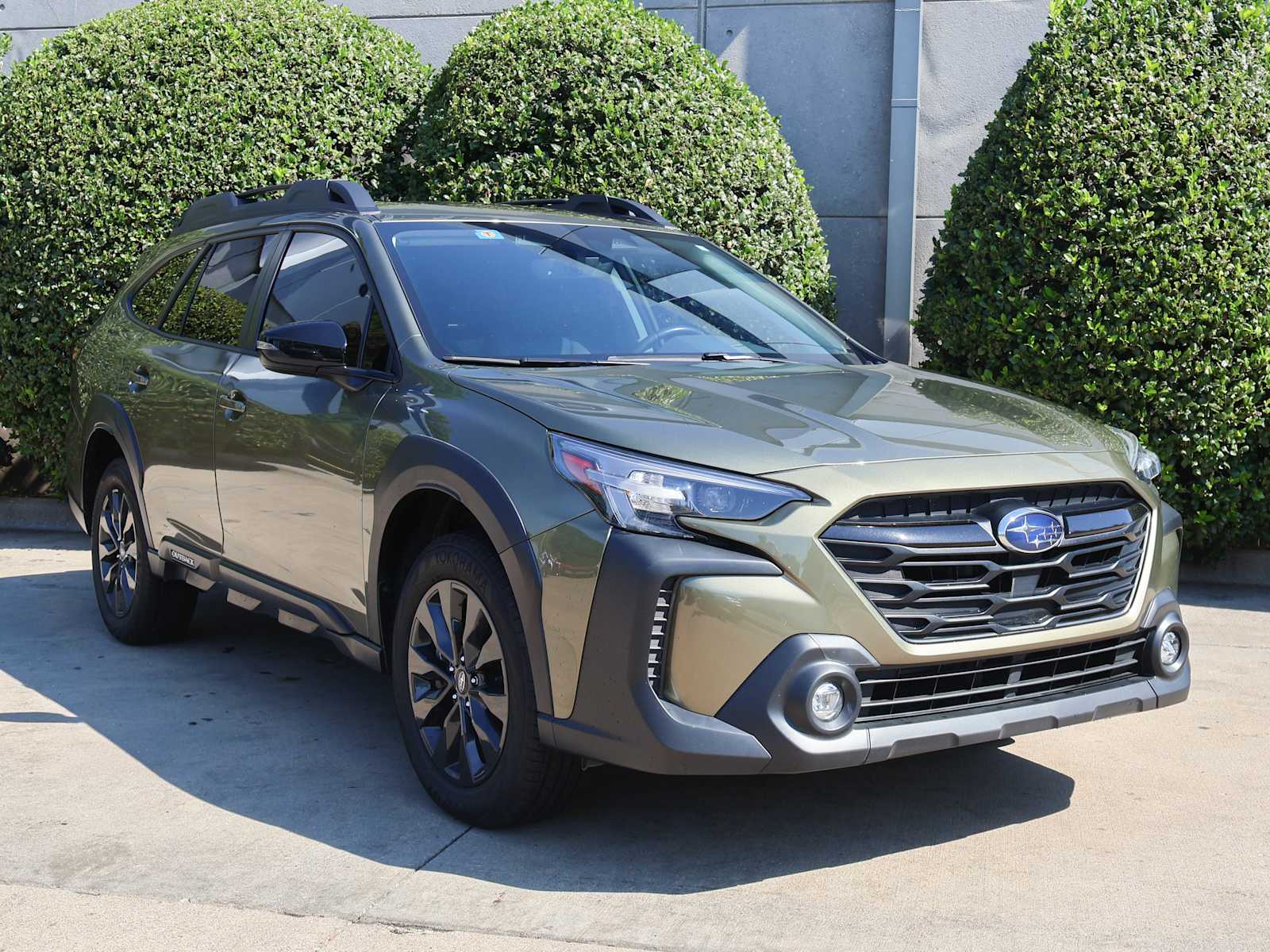 2023 Subaru Outback Onyx Edition photo 2