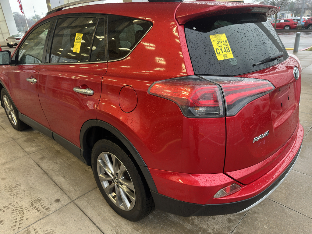 2016 Toyota RAV4 Limited photo 4