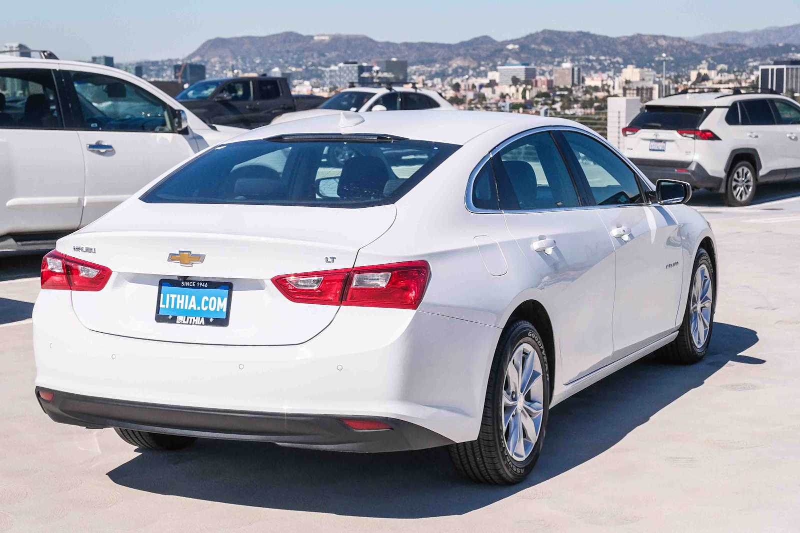 2025 Chevrolet Malibu 1LT photo 3