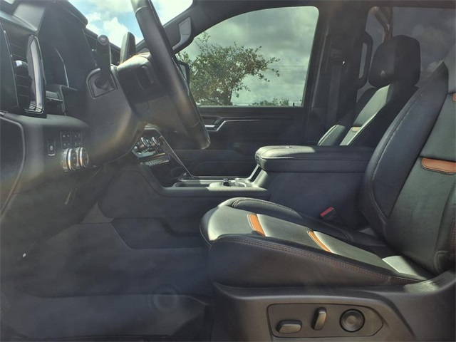 2024 Gmc Sierra HD AT4 photo 2