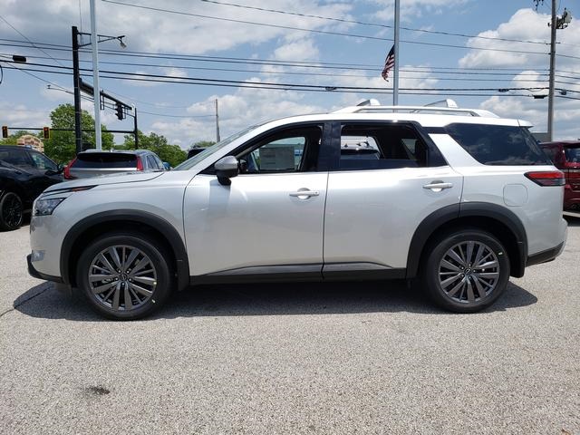 2025 Nissan Pathfinder SL photo 4
