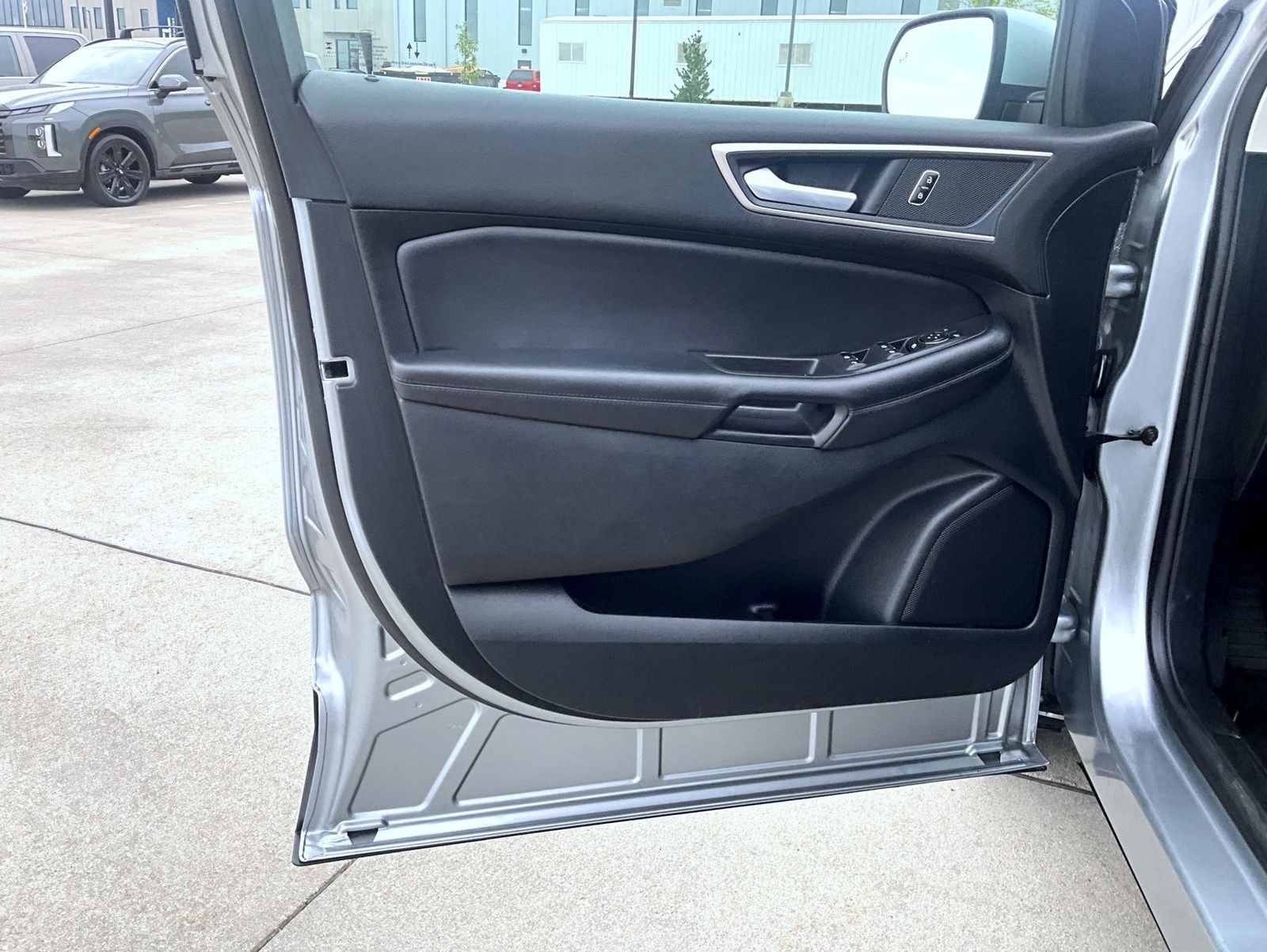 2024 Ford Edge SEL photo 10