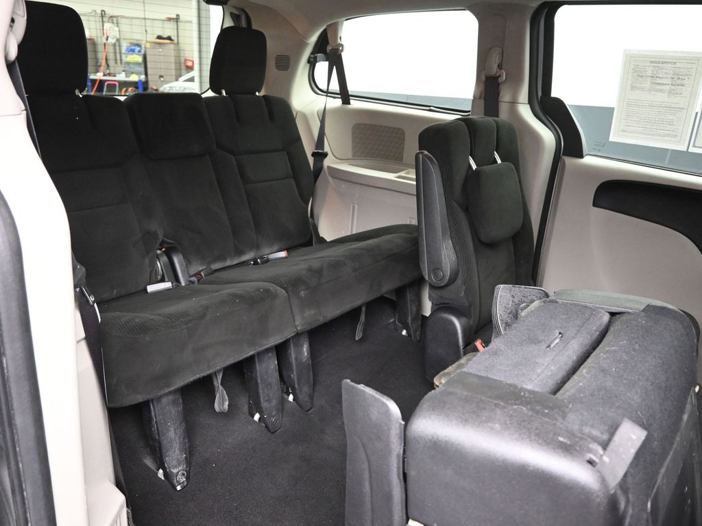 2016 Dodge Grand Caravan SXT photo 7