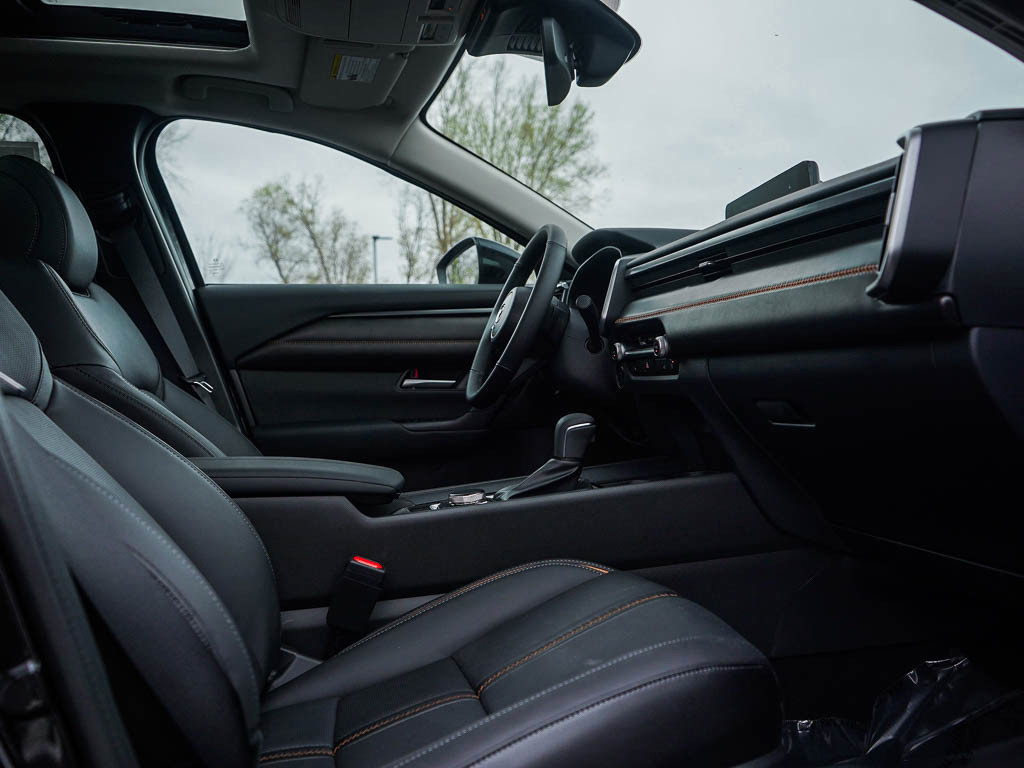 2025 Mazda CX-50 Premium photo 10