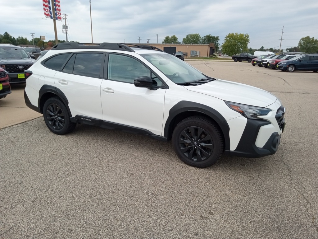 2023 Subaru Outback Onyx Edition photo 4