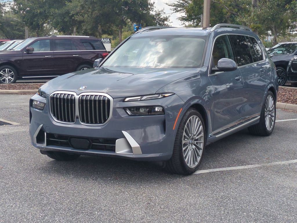2026 BMW X7 40i's photo