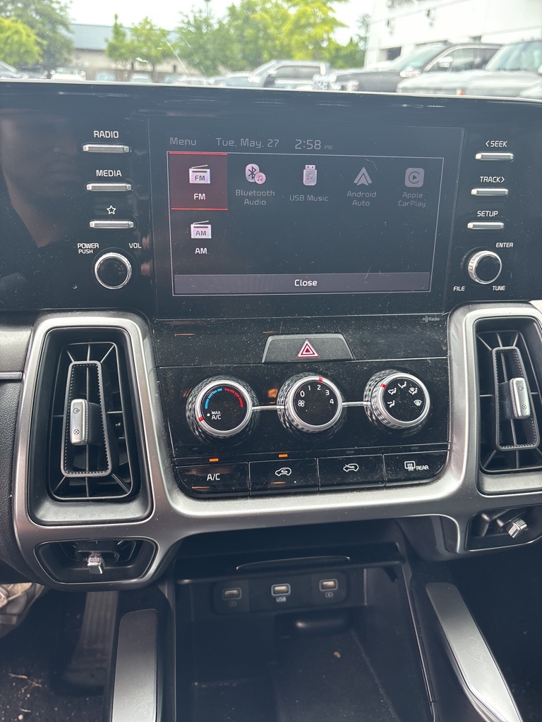 2023 Kia Sorento LX photo 22