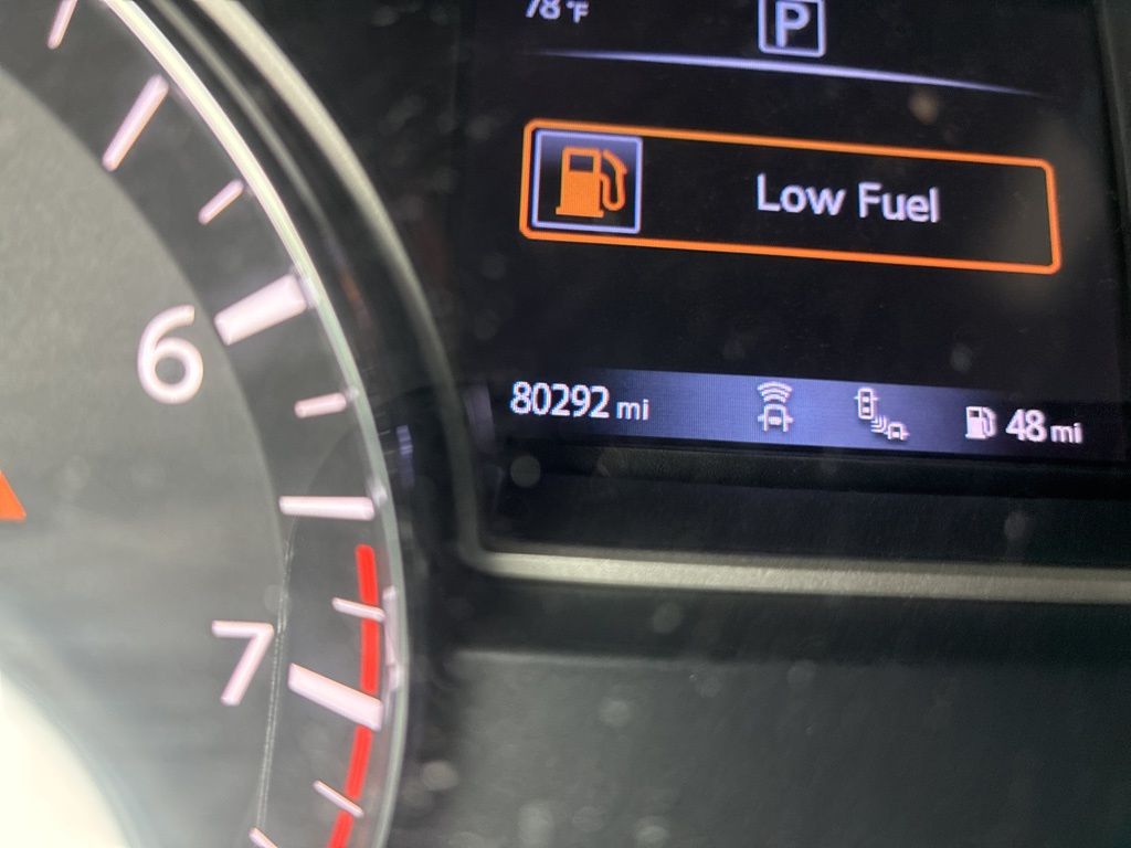 2020 Nissan Pathfinder SL photo 18