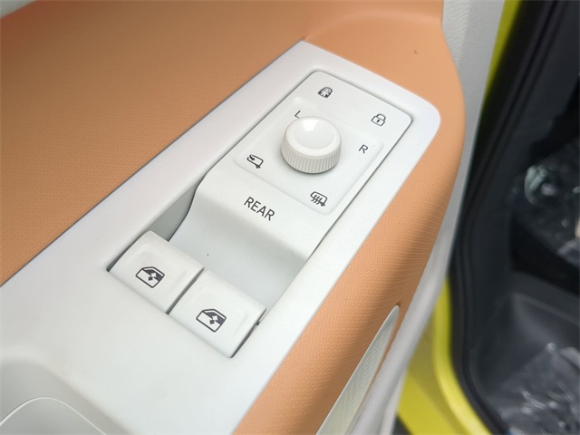 2025 Volkswagen ID. Buzz photo 16
