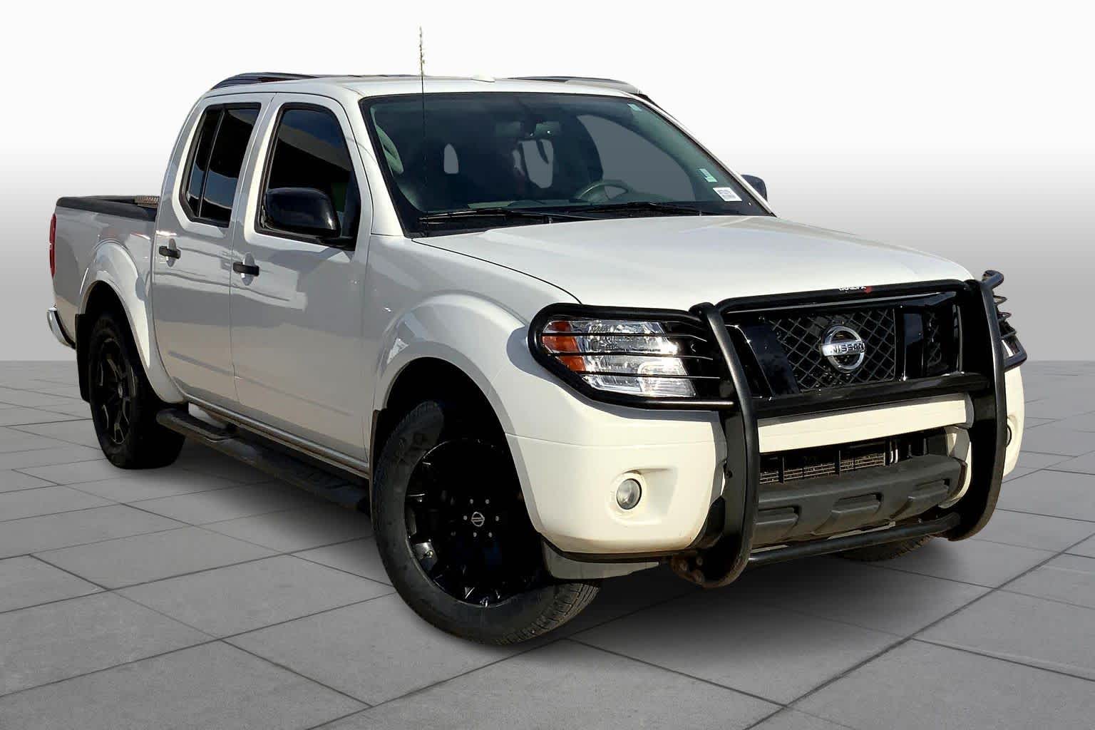 2018 Nissan Frontier SV photo 2