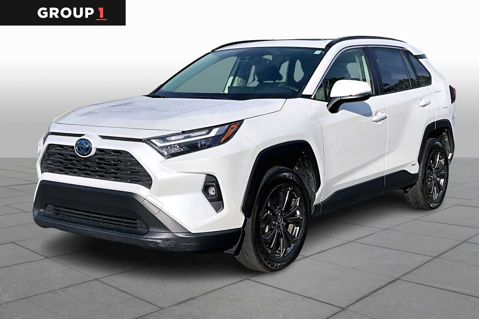 2022 Toyota RAV4 XLE Premium's photo