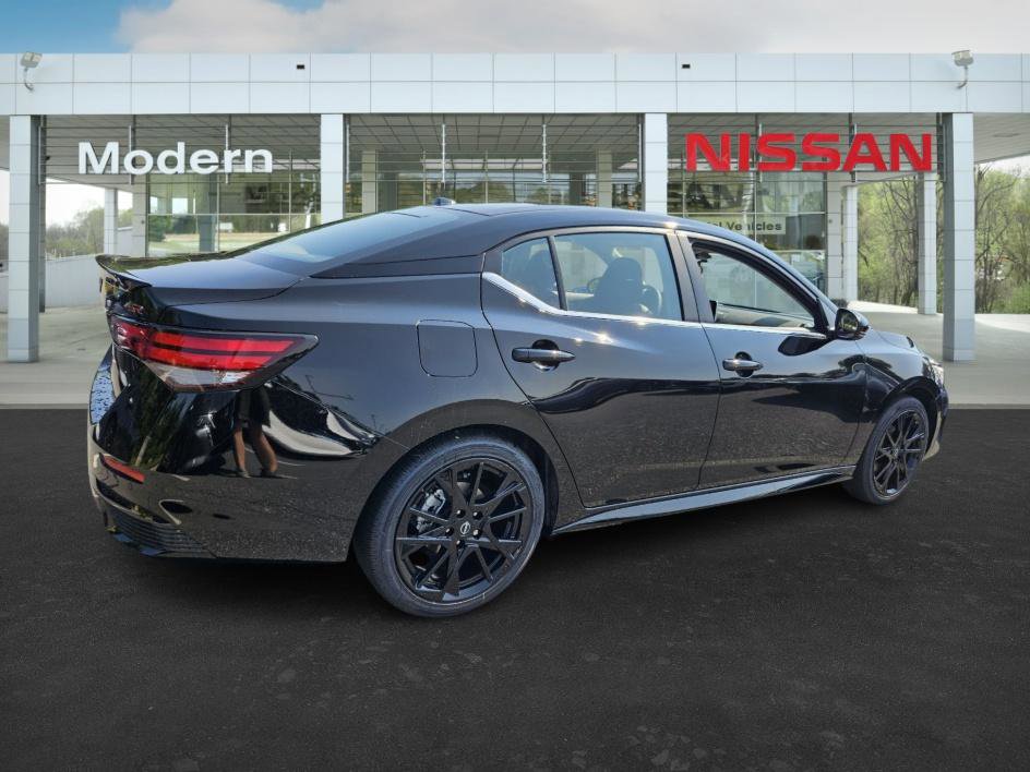 2025 Nissan Sentra SR Midnight Edition photo 4